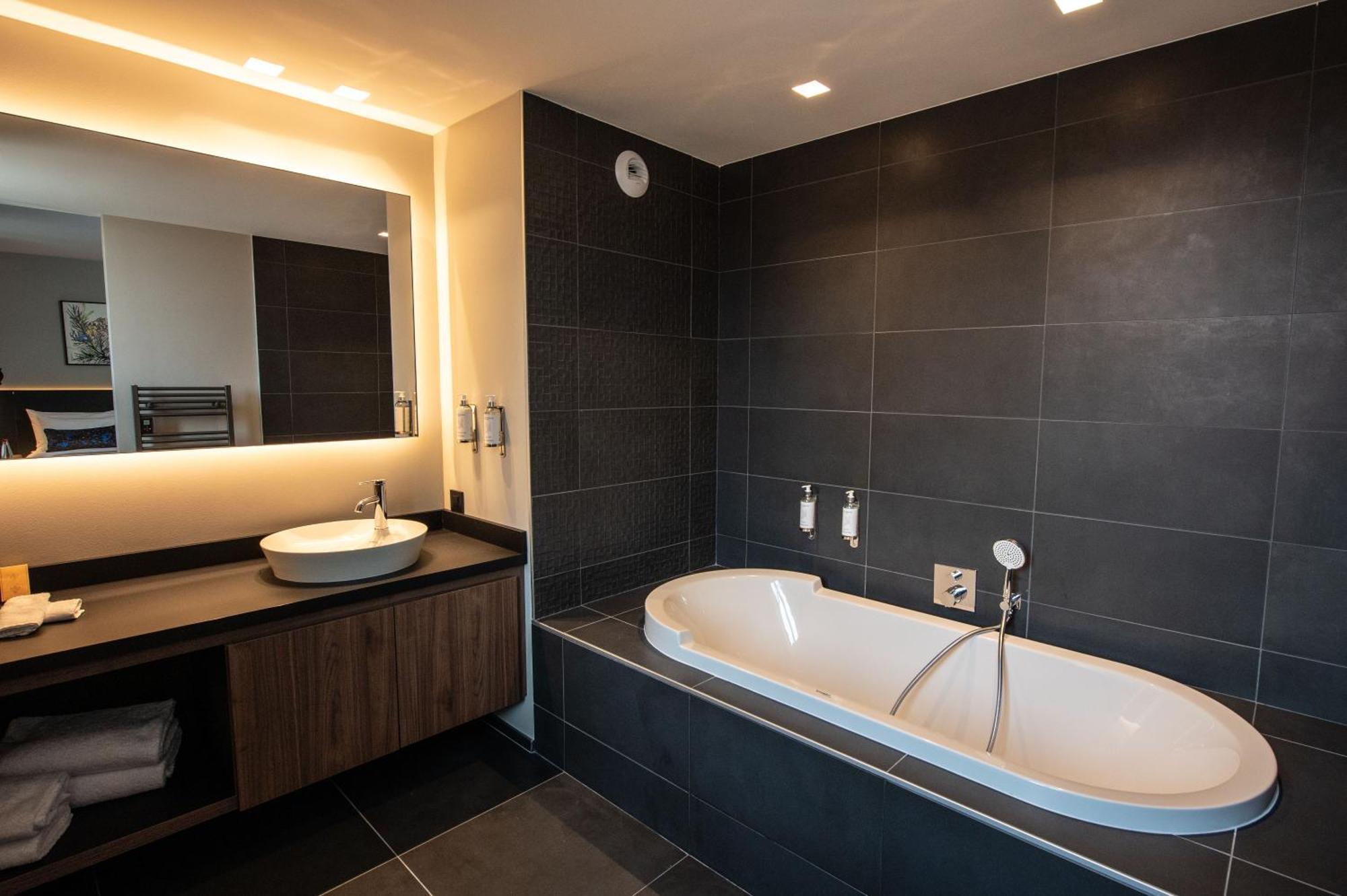Best Western Premier Le Chapitre Hotel And Spa Remiremont Dış mekan fotoğraf
