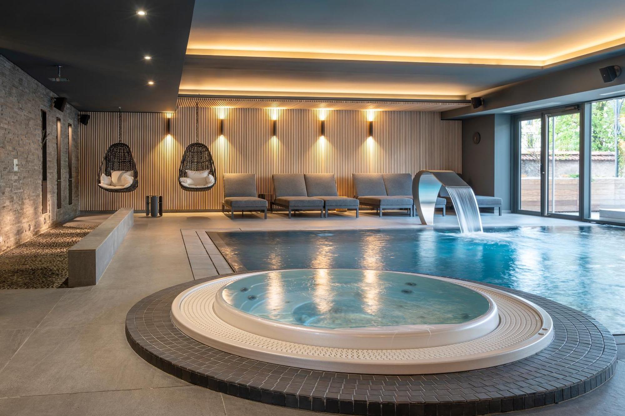 Best Western Premier Le Chapitre Hotel And Spa Remiremont Dış mekan fotoğraf